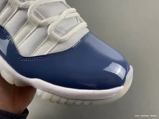 Reps LUCY 11 Jordan Low (2024) Navy Retro Midnight FV5104-104 0608